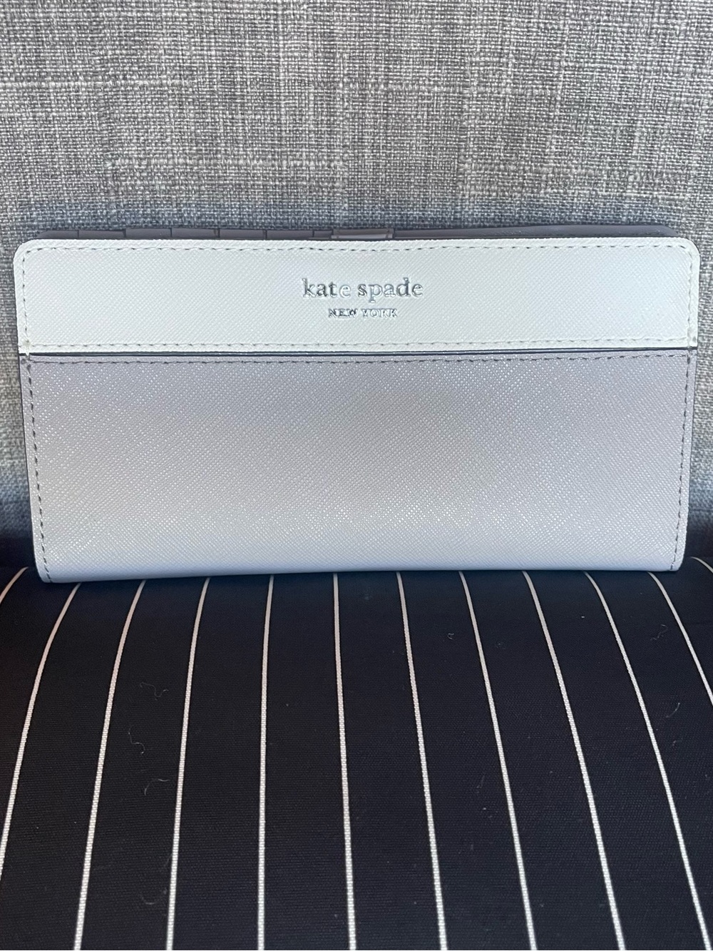 kate spade New York Slim Bi fold